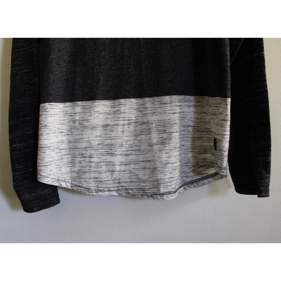 Men’s Ocean Current Multi Pattern and Colored Long Sleeve Henley Medium Preowned - Picture 4 of 6